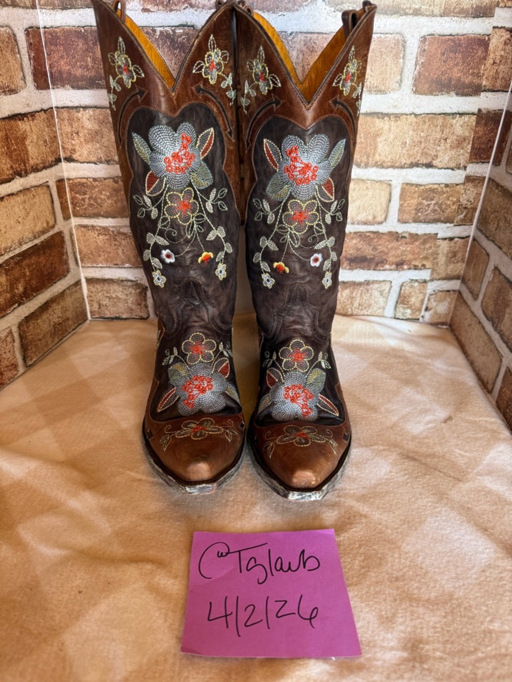 Old Gringo Bonnie Floral Embroidered